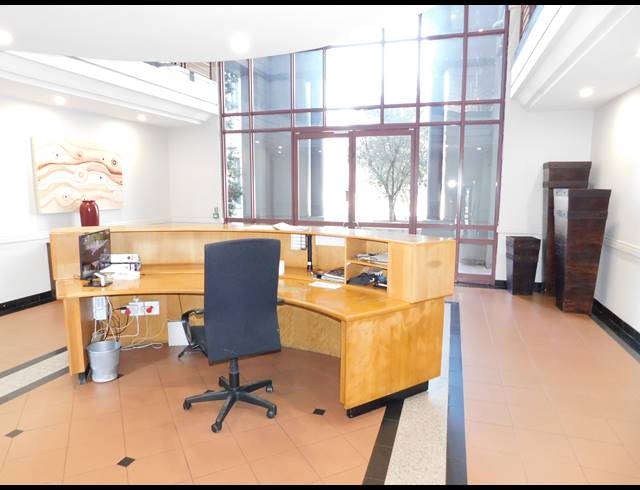 300M² OFFICE TO LET IN FERNDALE